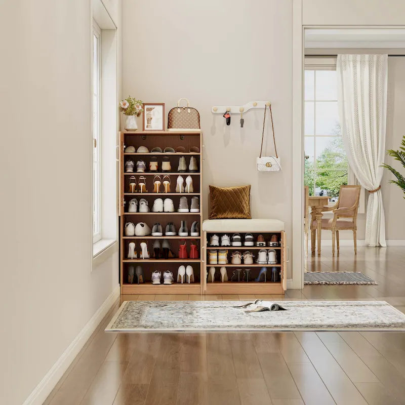 Meuble à chaussures avec portes à persiennes et banc rembourré en chêne naturel brun
