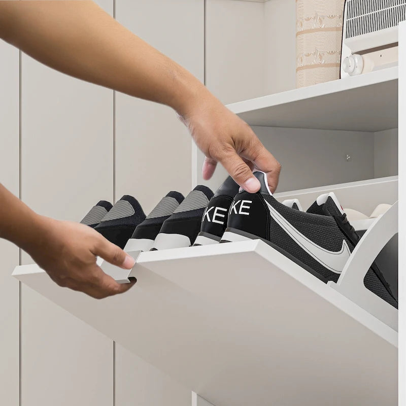 Meuble à chaussures blanc mince avec tiroirs escamotables et miroir pleine longueur