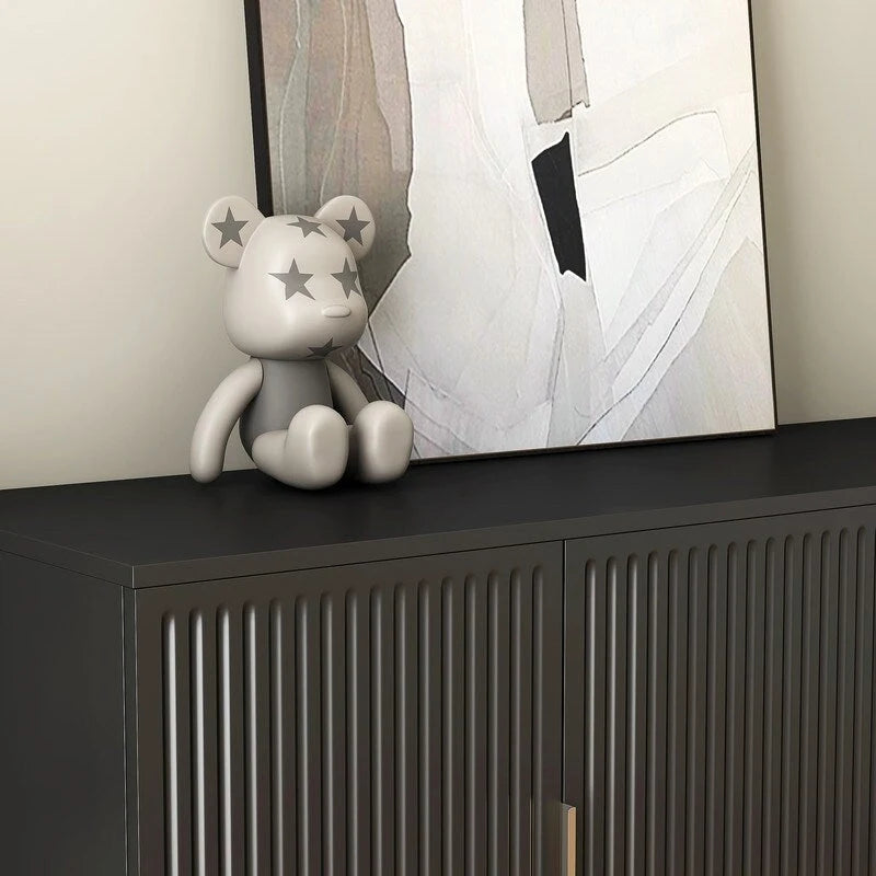 Bahut de rangement moderne à panneaux cannelés avec étagères réglables et poignées métalliques Blanc Noir
