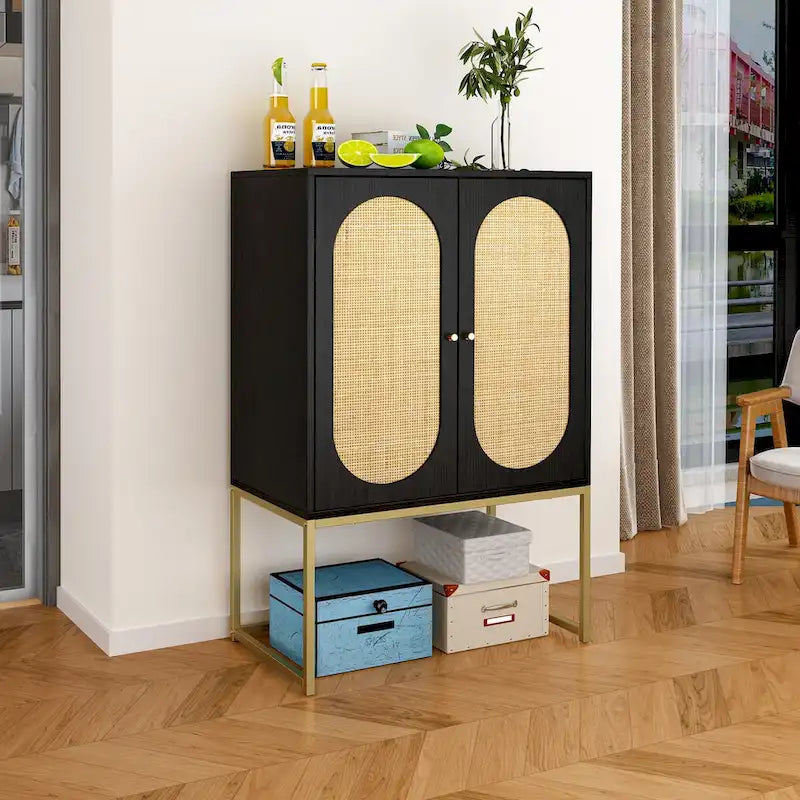 Meuble de rangement en rotin à deux portes avec étagère réglable et cadre en métal