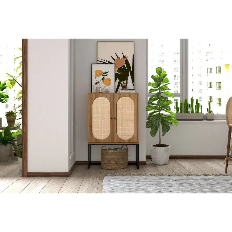 Meuble de rangement en rotin à deux portes avec étagère réglable et cadre en métal